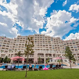 Daire Summertime In South Bay, Varna